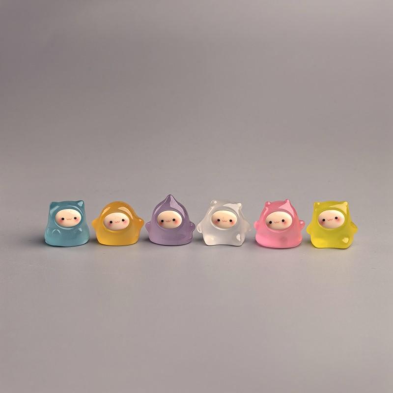 Coffret de 6 mini-figurines en résine phosphorescentes pour la décoration de la pièce