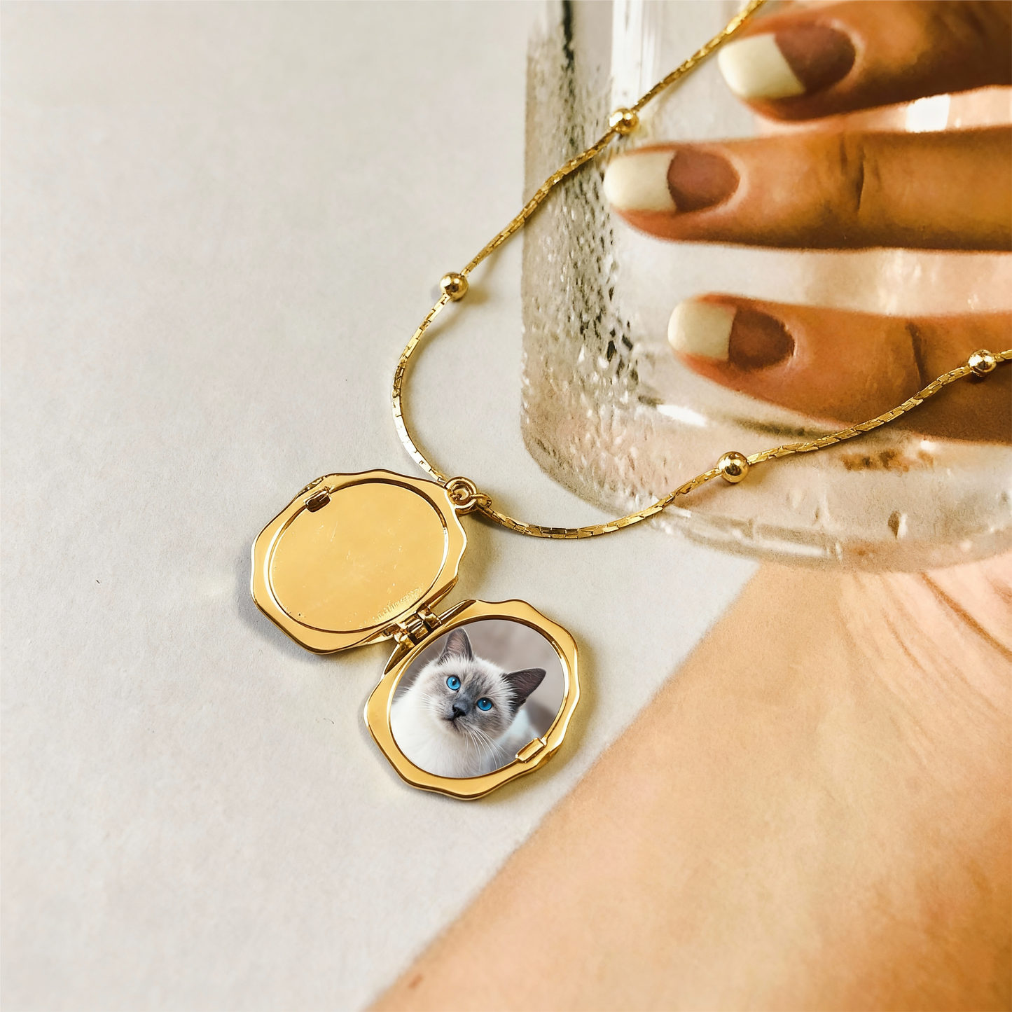 The Memory Locket | Personalized Photo Necklace with Your Custom Picture Inside | Perfect Gift for Her