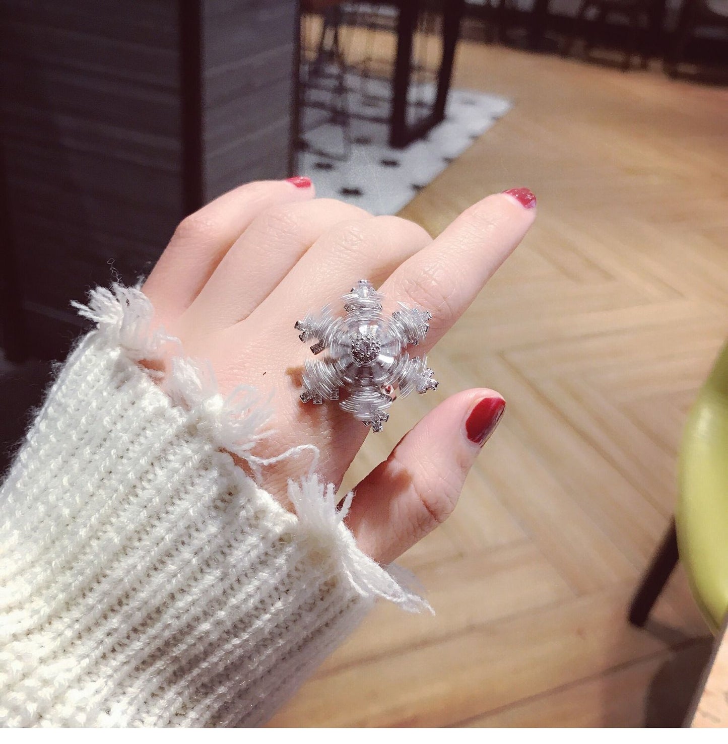 Winter's Whisper Spinner Ring | Your Sparkling Snowflake Companion