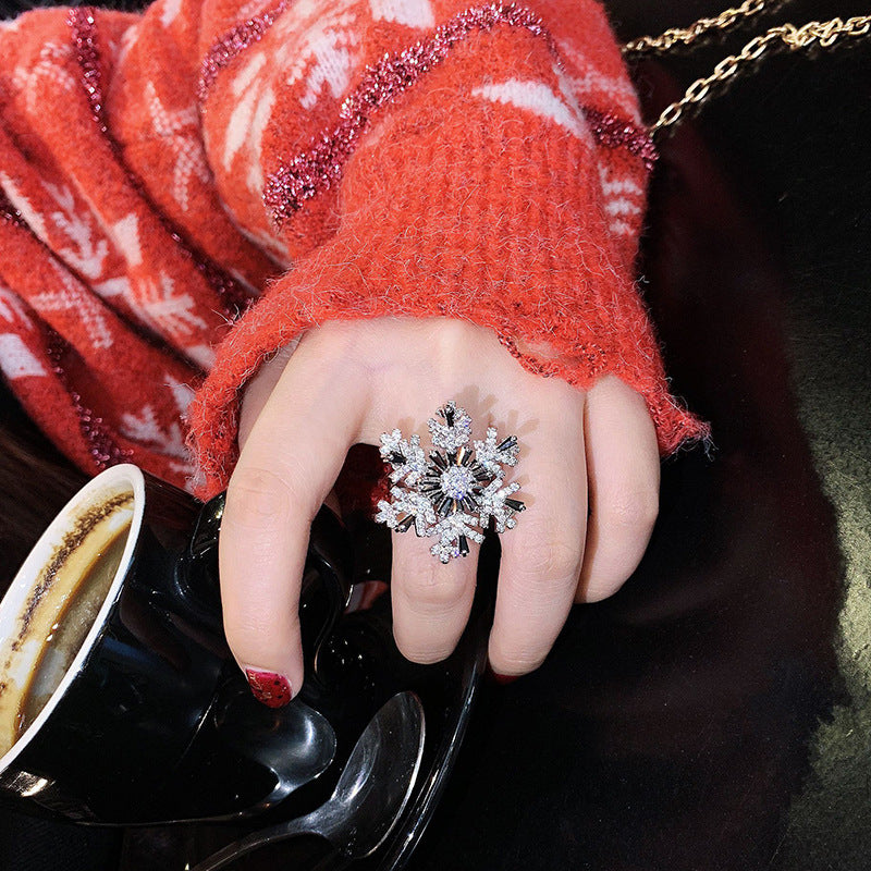 Winter's Whisper Spinner Ring | Your Sparkling Snowflake Companion