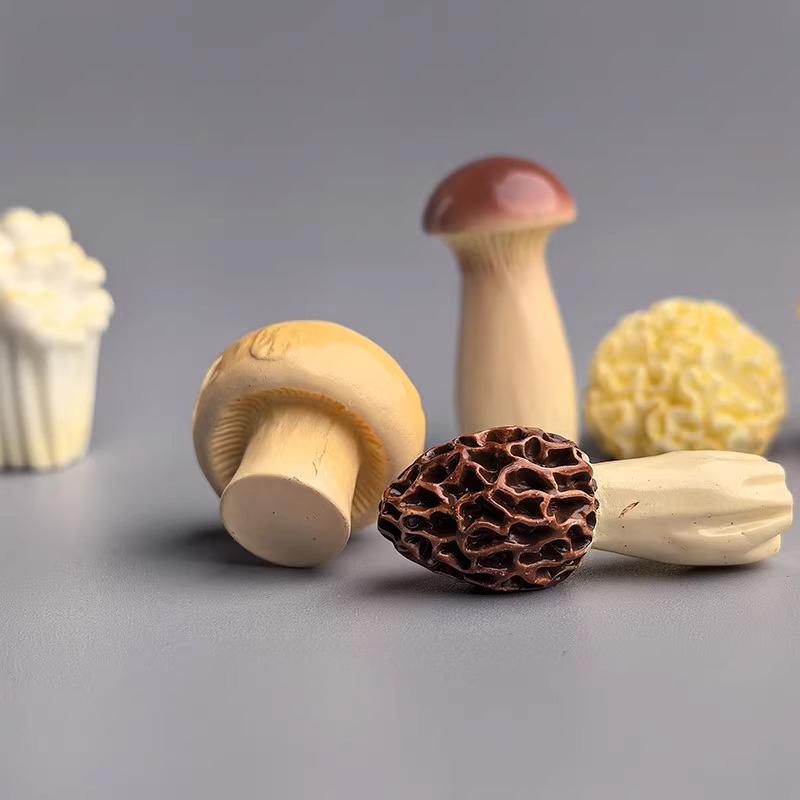 Your Woodland Wonders Collection  A Set of 8 Botanical Mushroom Statues