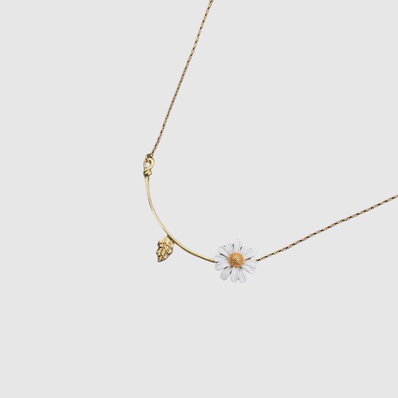 Daisy Leaf Gold Plated Fashion Necklace