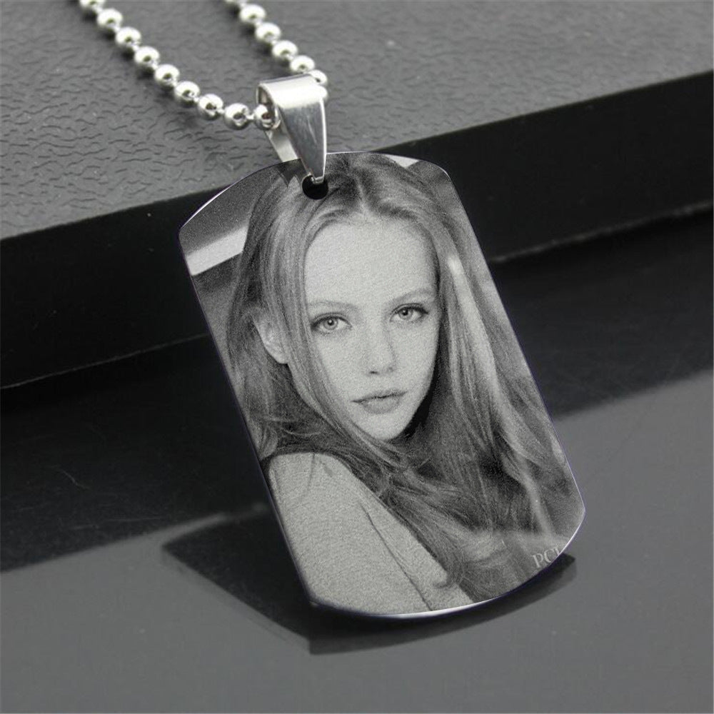 Personalized Laser Engraved Photo Pendant - Perfect Gift for Your Loved One