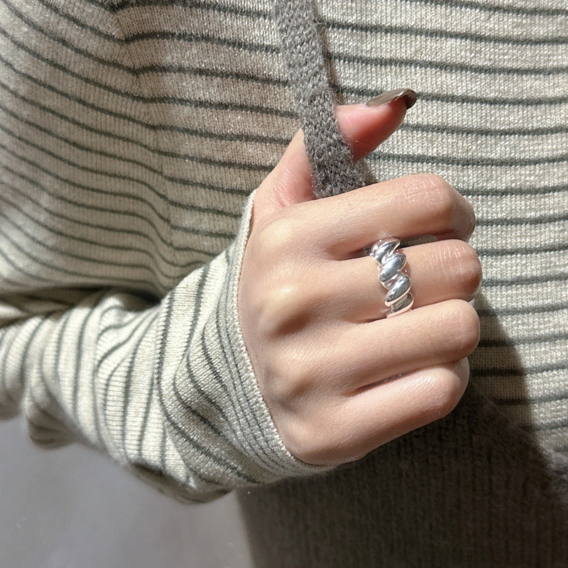 Horn-shaped Ring - Perfect Gift for Your Girlfriend