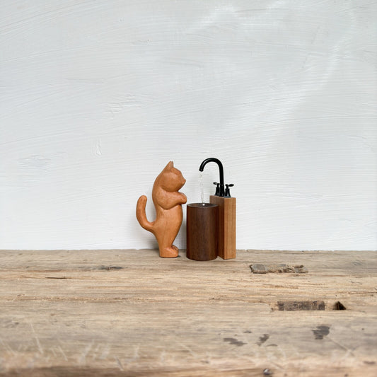 Cat Bathtub Wood Aromatherapy Diffuser | Walnut & Cherry Desk Sculpture | Engravable Essential Oil Decor