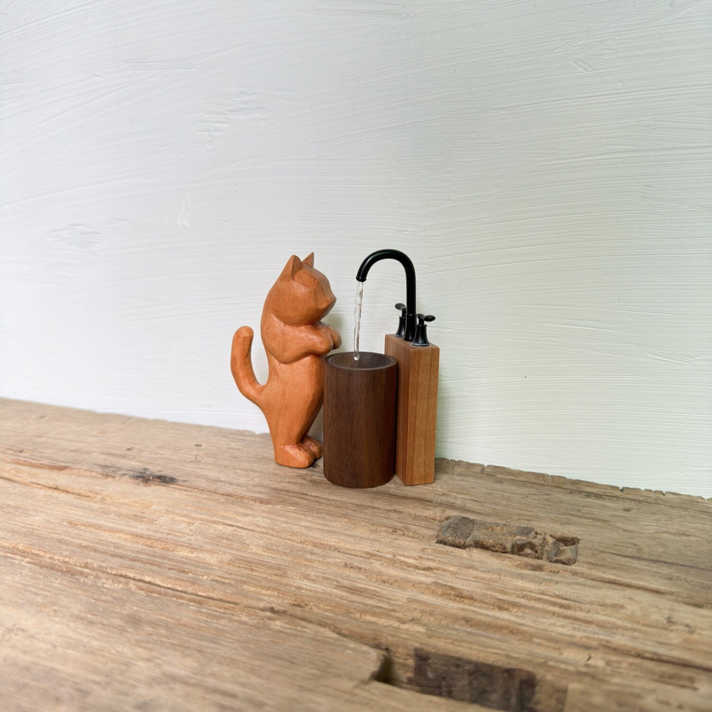 Cat Bathtub Wood Aromatherapy Diffuser | Walnut & Cherry Desk Sculpture | Engravable Essential Oil Decor