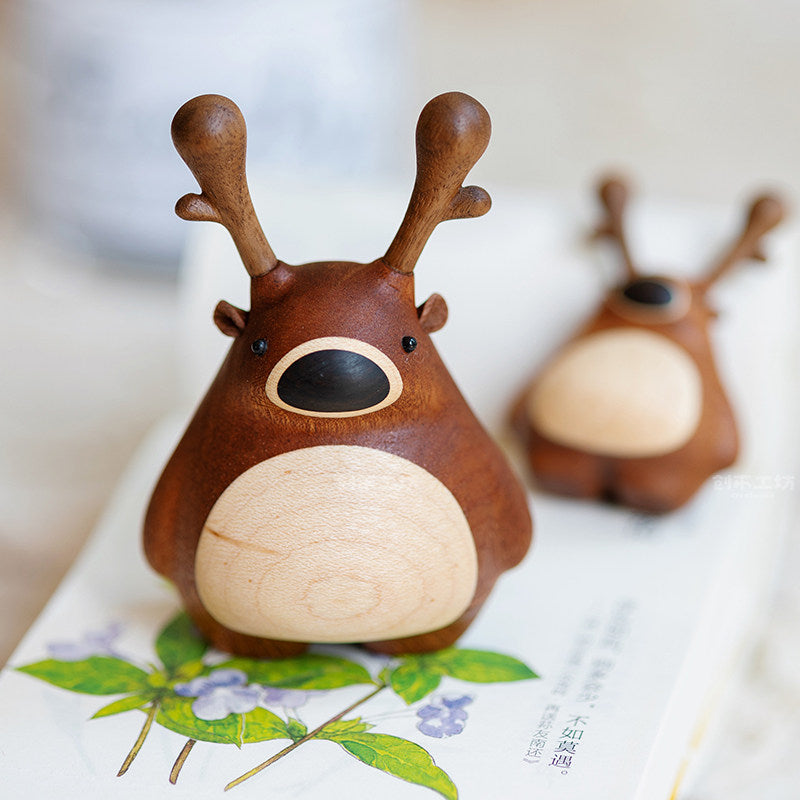 Deer Family Wood Ornament Set | Handcrafted Desktop Décor | Warm Home Gift