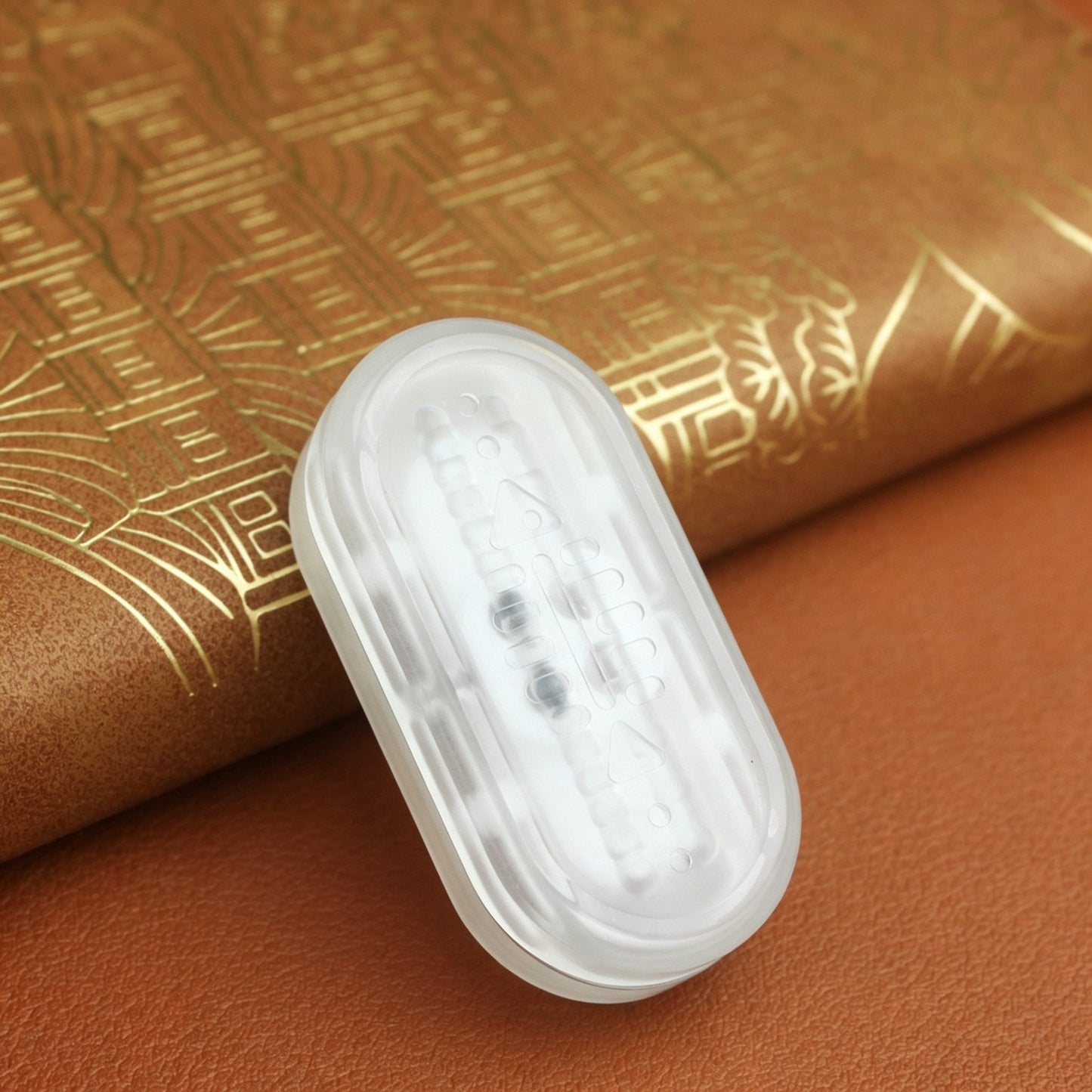 Fishbone EDC Mechanical Push Card | PMMA Dual-Track Click | 3 Colors | Engravable Fidget Toy