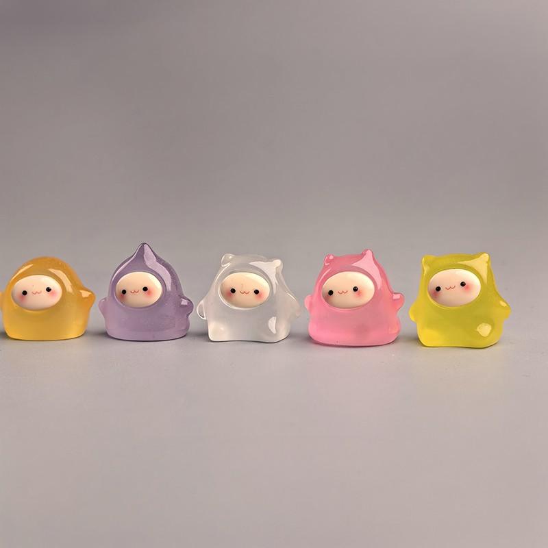 Coffret de 6 mini-figurines en résine phosphorescentes pour la décoration de la pièce