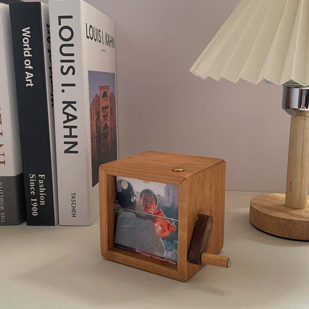 Hand-Crank Mechanical Photo Album | 12-Photo Rotating Display with Ambient Light | Walnut & Cherry Wood