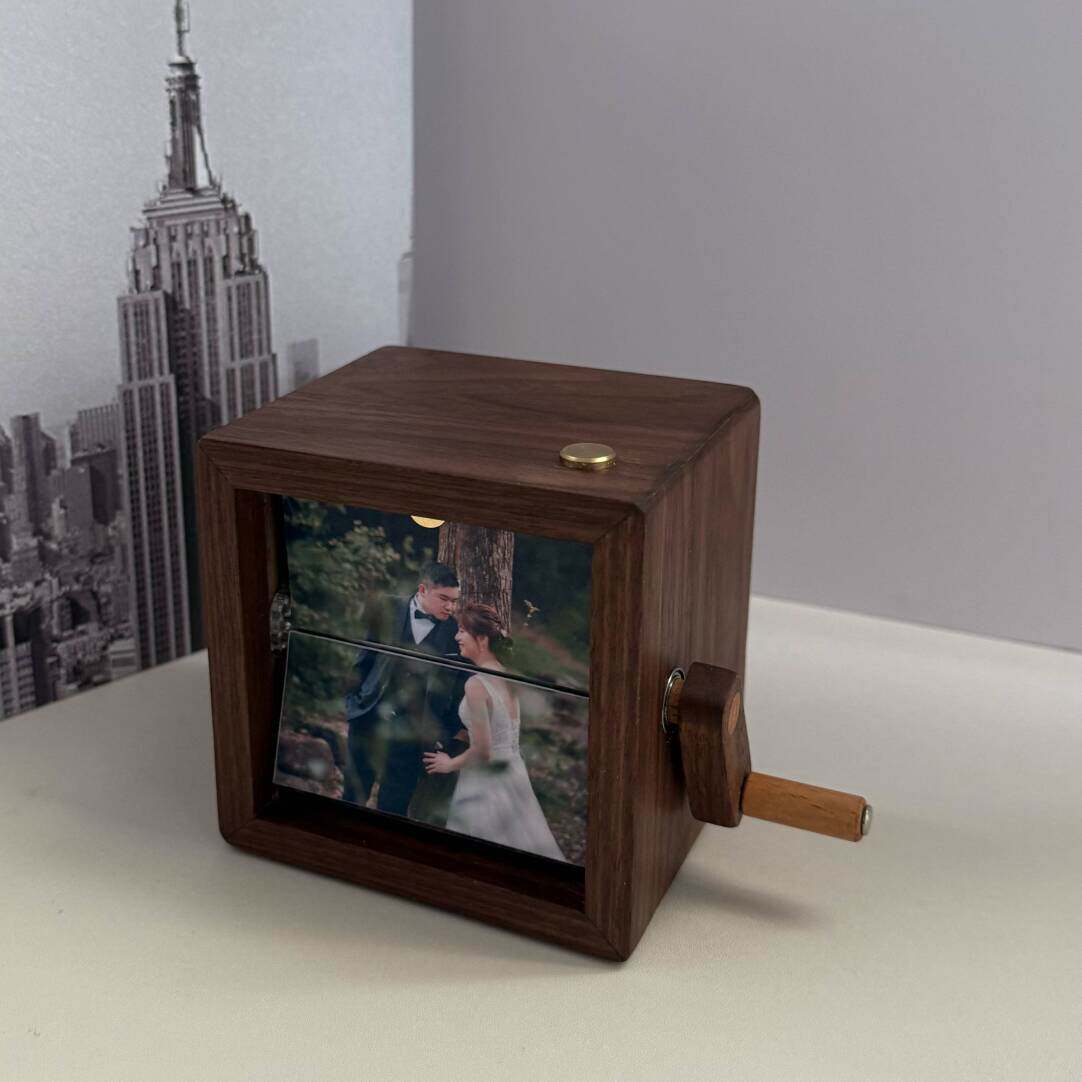 Hand-Crank Mechanical Photo Album | 12-Photo Rotating Display with Ambient Light | Walnut & Cherry Wood