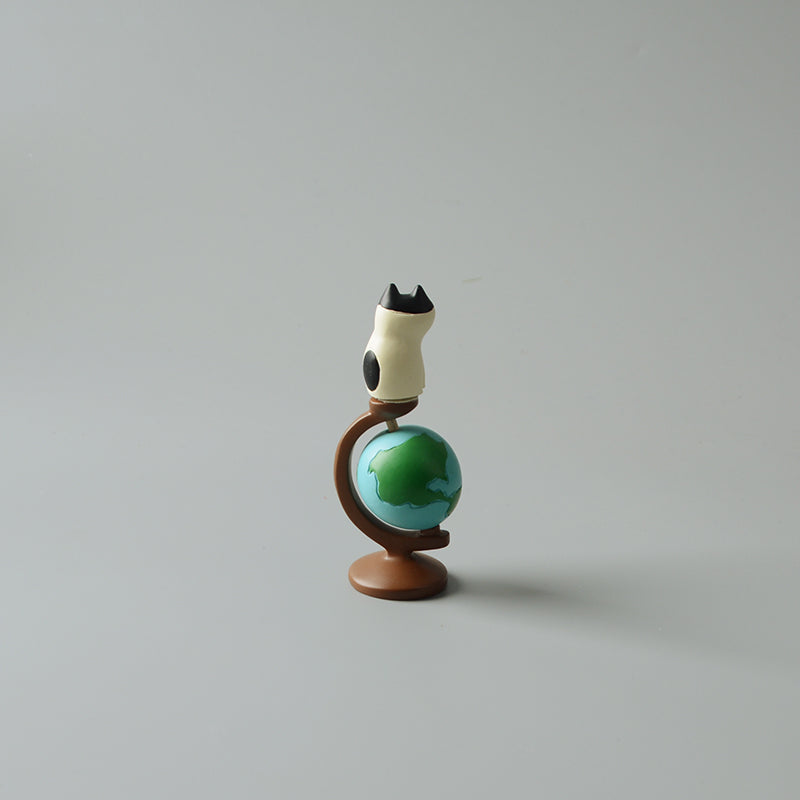 The Globetrotter Cat Set | 4-Piece Adventurer Figurines for Desk & Home Decor