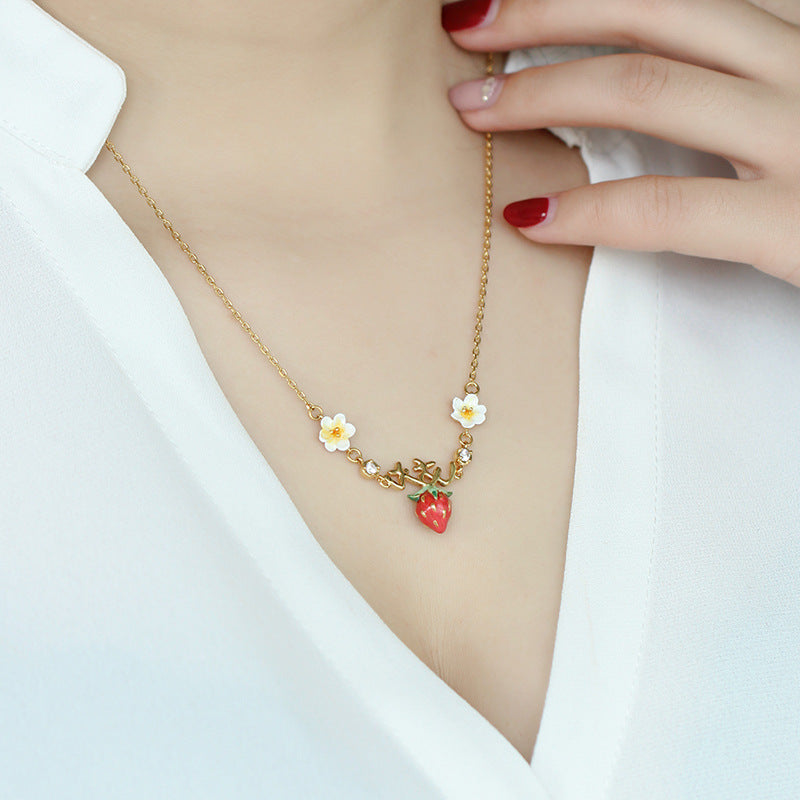 Sweet Strawberry Necklace Hand-painted Enamel Glaze New Mori Minority Clavicle Chain