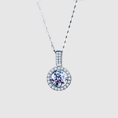 The New Mosson Stylish Versatile  Clavicle Chain Clammosson  Stone Pendant Valentine's Day Gift